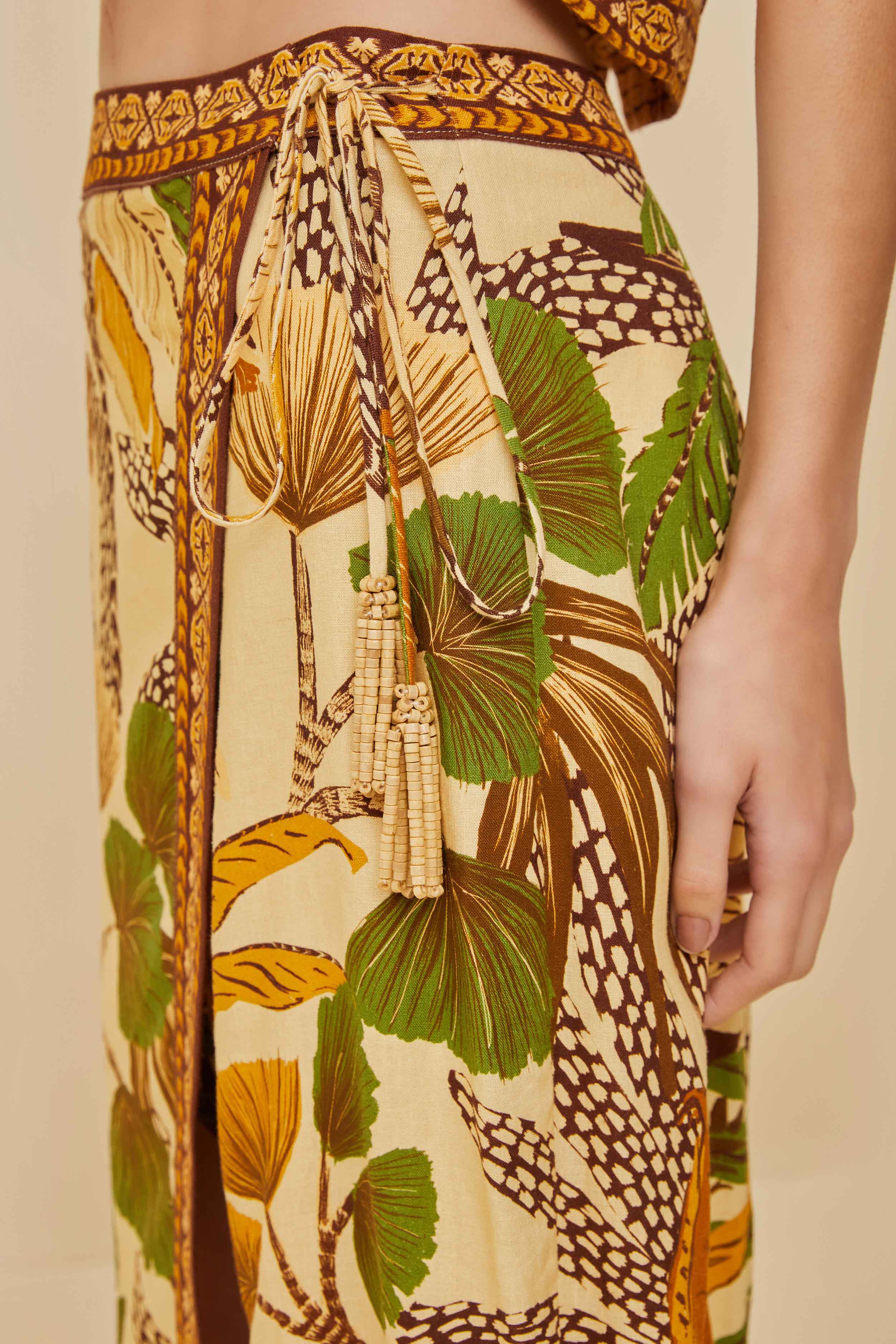 Sand Foliage Sketch Midi Skirt - Image 4